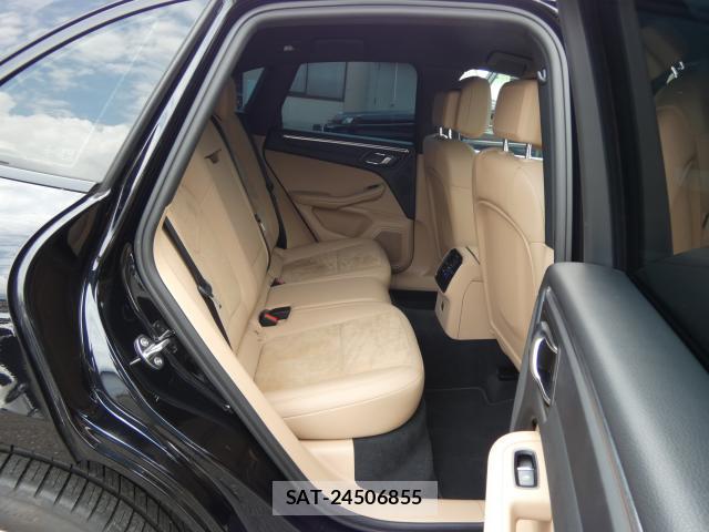 Porsche MACAN 2021-11 8283136-17