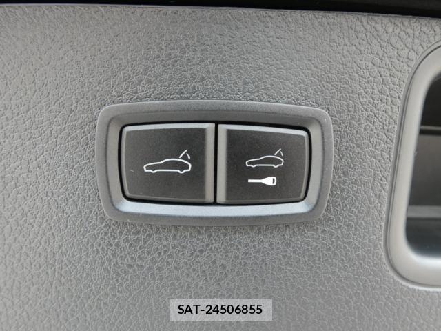 Porsche MACAN 2021-11 8283136-18