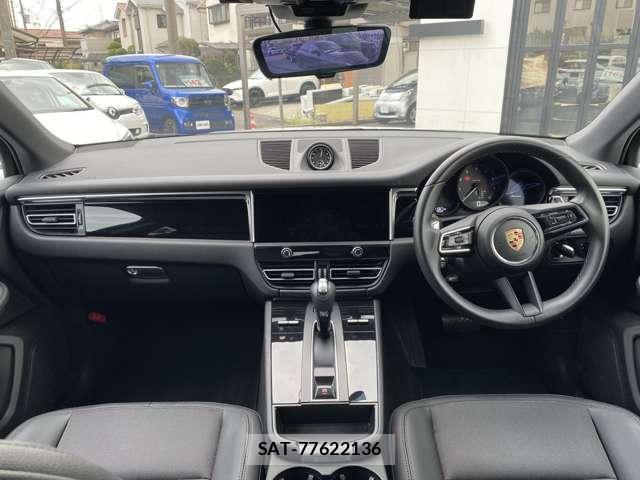 Porsche MACAN 2023-03 8283190-1
