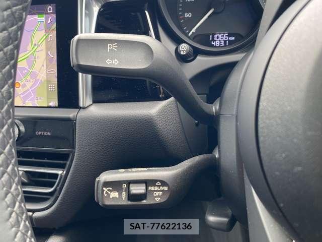 Porsche MACAN 2023-03 8283190-16