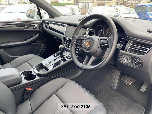 Porsche MACAN 2023-03 8283190-2