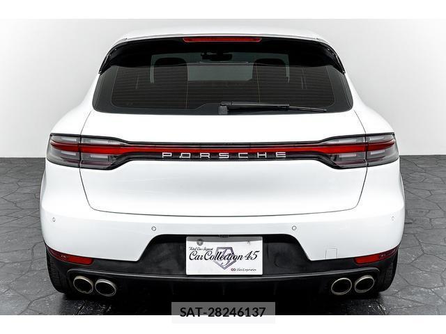 Porsche MACAN 2020-06 8283325-1