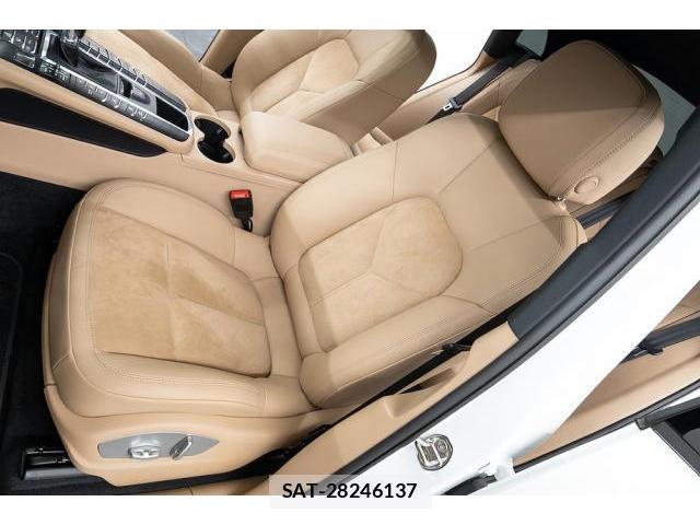 Porsche MACAN 2020-06 8283325-12