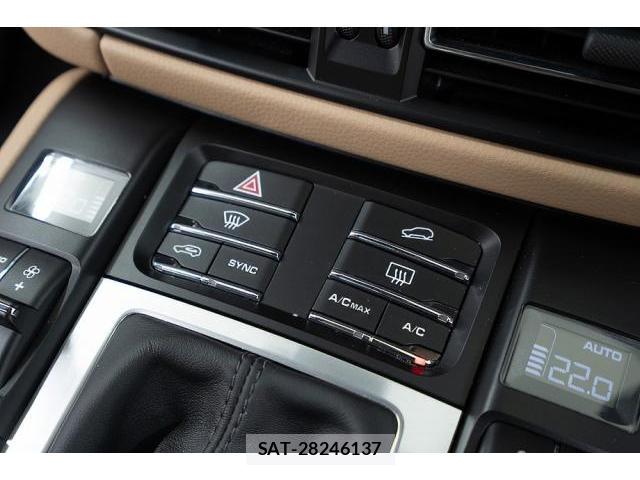 Porsche MACAN 2020-06 8283325-19
