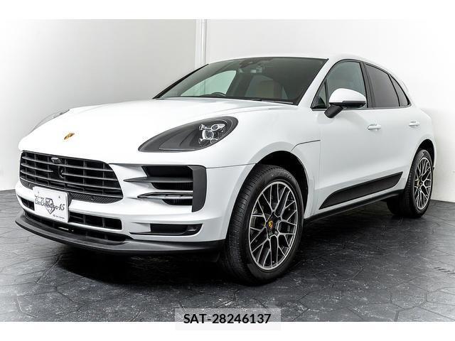 Porsche MACAN 2020-06 8283325-6