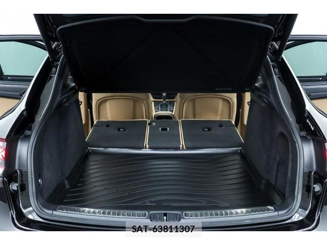 Porsche MACAN 2020-01 8283327-15