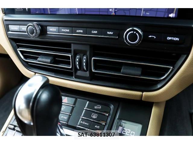 Porsche MACAN 2020-01 8283327-18