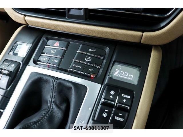 Porsche MACAN 2020-01 8283327-19