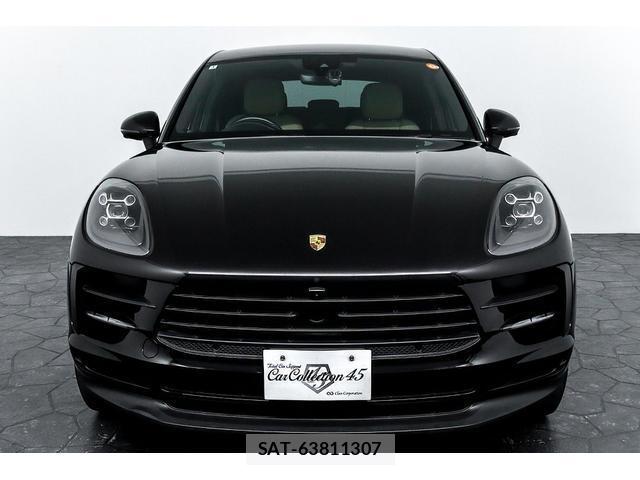 Porsche MACAN 2020-01 8283327-5