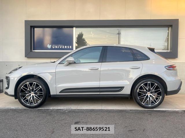 Porsche MACAN 2023-02 8285313-18