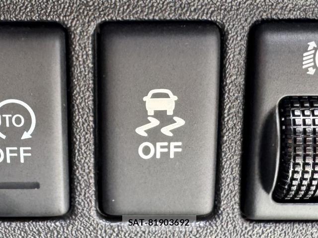 Nissan MARCH 2016-10 8277724-6