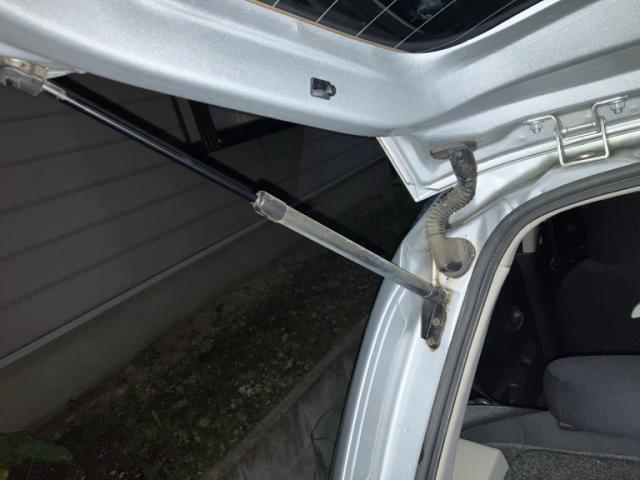 Nissan MARCH 2012-03 8279704-4