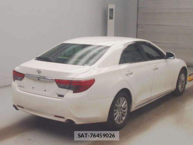 Toyota MARK X 2016-06 8278930-1