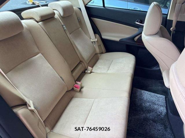 Toyota MARK X 2016-06 8278930-5