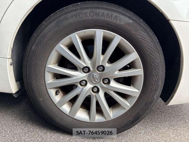 Toyota MARK X 2016-06 8278930-7