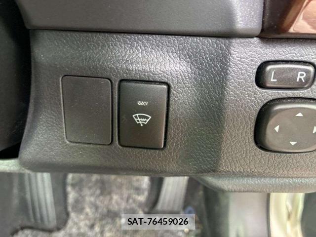 Toyota MARK X 2016-06 8278930-8
