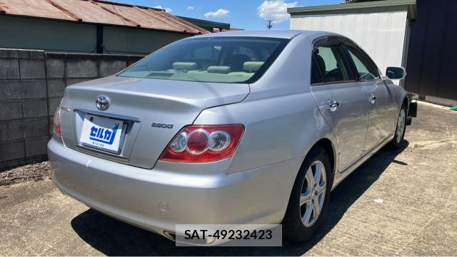 Toyota MARK X 2006-11 8280894-12