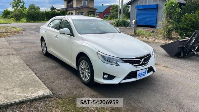 Toyota MARK X 2014-02 8282376-11