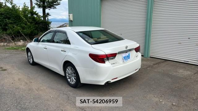 Toyota MARK X 2014-02 8282376-12