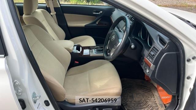 Toyota MARK X 2014-02 8282376-5