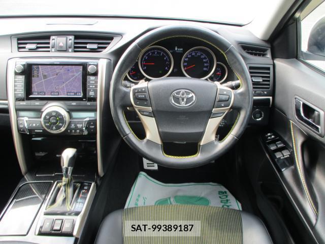 Toyota MARK X 2015-01 8283433-1