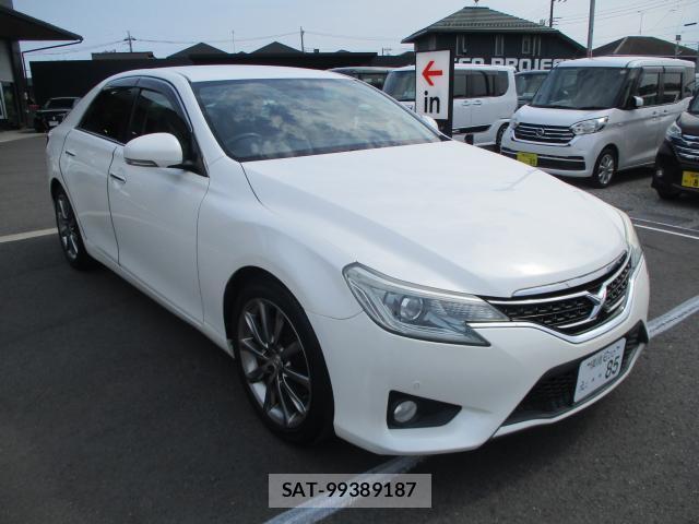 Toyota MARK X 2015-01 8283433-6