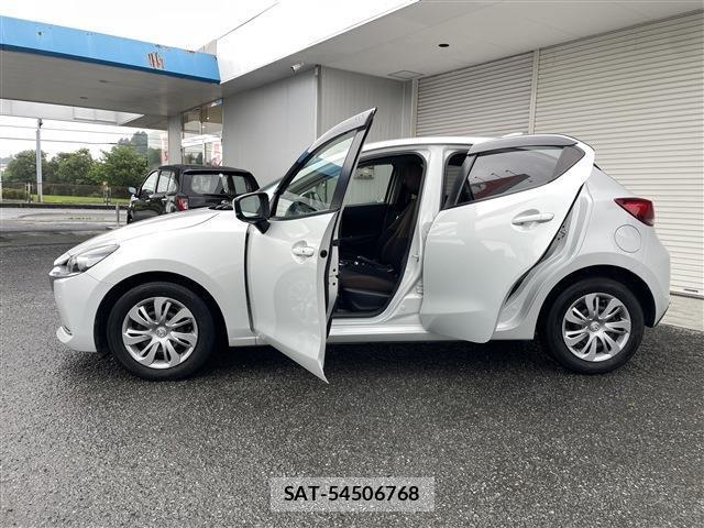 Mazda MAZDA2 2019-11 8276673-9