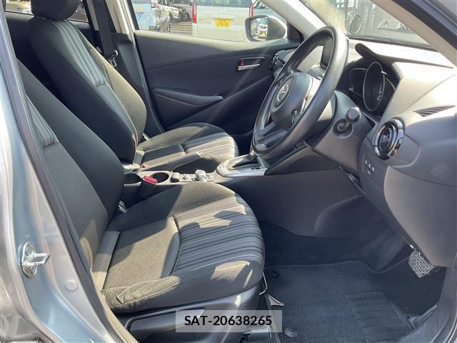 Mazda MAZDA2 2021-04 8279057-15