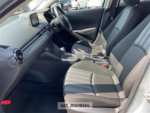 Mazda MAZDA2 2021-04 8279057-17