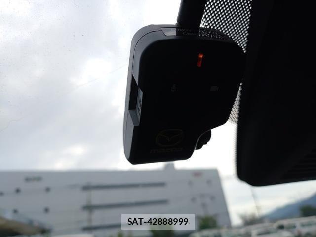 Mazda MAZDA2 2021-07 8279917-16