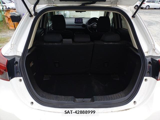 Mazda MAZDA2 2021-07 8279917-7