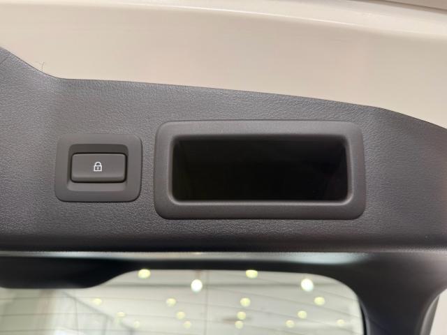 Mazda MAZDA3 2023-02 8277138-10