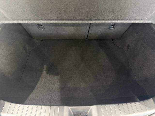 Mazda MAZDA3 2023-02 8277138-18