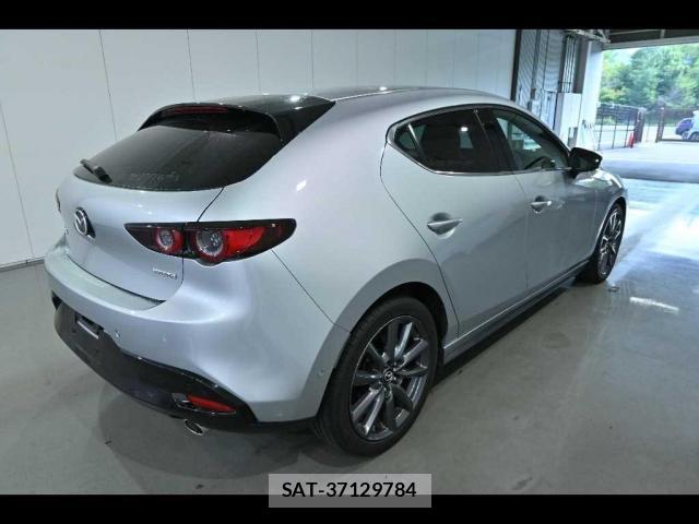 Mazda MAZDA3 2019-09 8278258-1