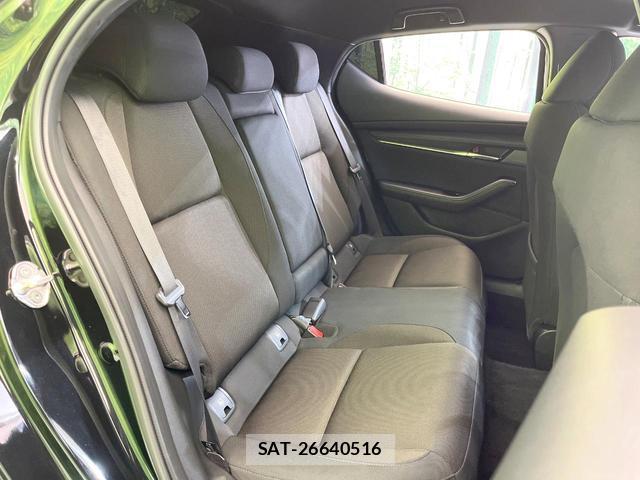 Mazda MAZDA3 2020-03 8282623-8