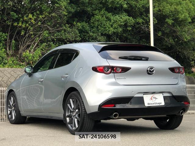Mazda MAZDA3 2021-06 8283390-4