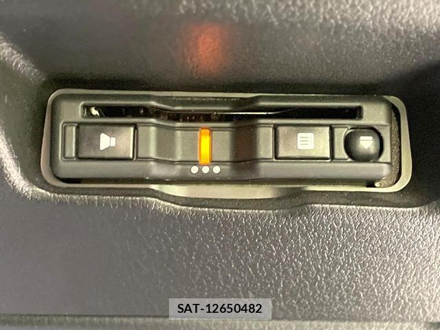 Mazda MAZDA3 2019-09 8284505-6