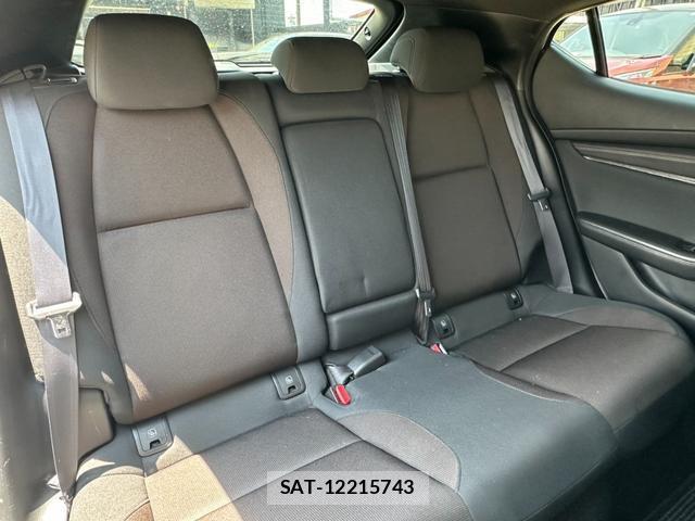 Mazda MAZDA3 2021-04 8285449-10
