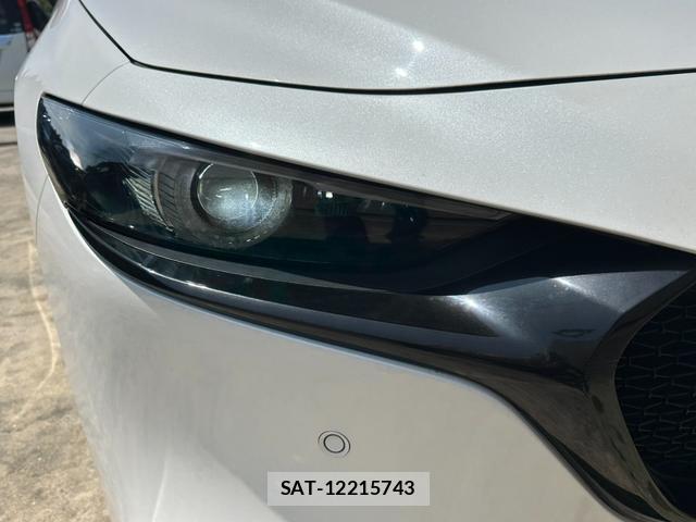 Mazda MAZDA3 2021-04 8285449-16