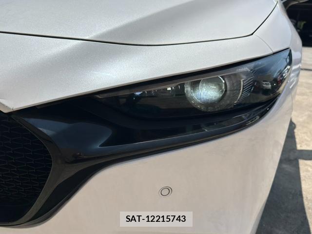 Mazda MAZDA3 2021-04 8285449-3