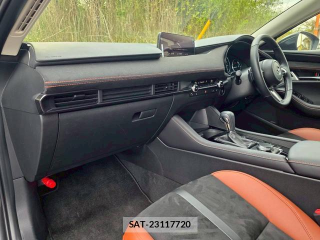Mazda MAZDA3 2024-12 8284028-4