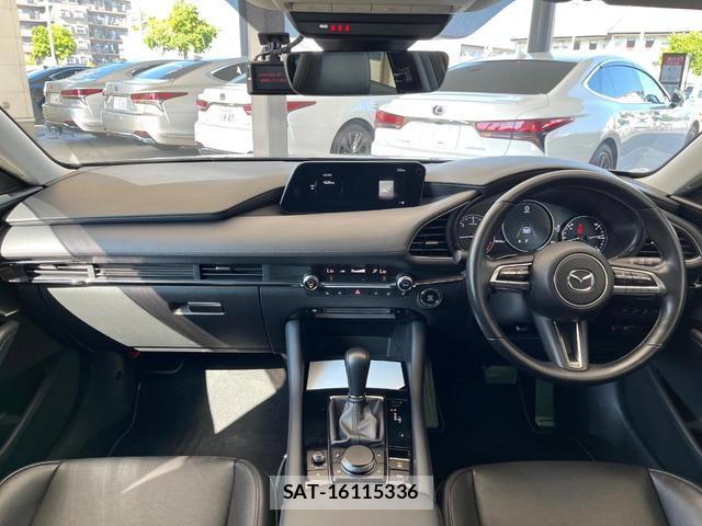 Mazda MAZDA3 2022-03 8284456-1