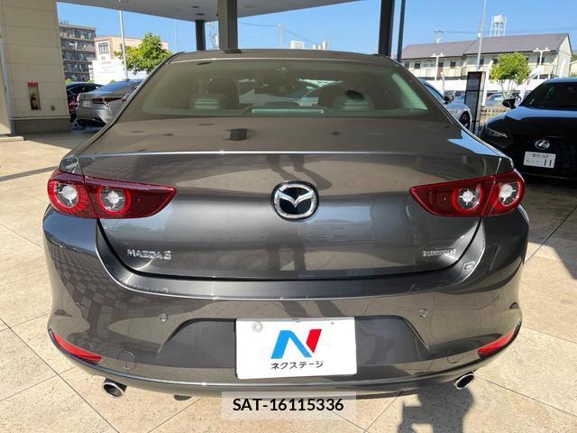Mazda MAZDA3 2022-03 8284456-15