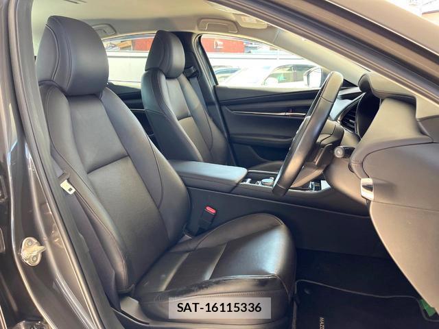 Mazda MAZDA3 2022-03 8284456-9