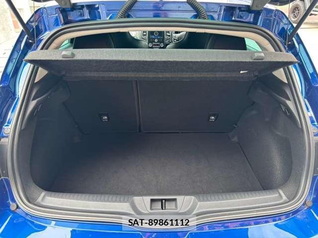 Renault MEGANE 2018-12 8284464-15