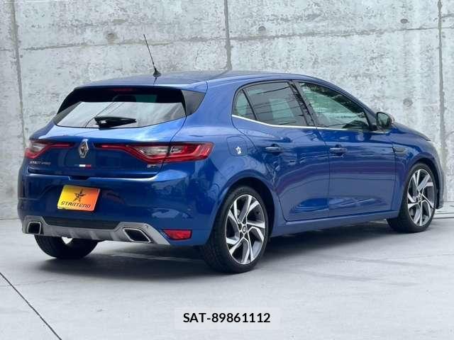 Renault MEGANE 2018-12 8284464-3