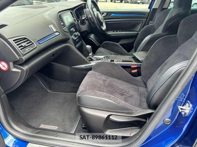 Renault MEGANE 2018-12 8284464-6
