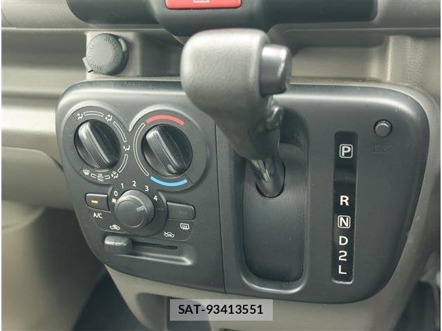 Mitsubishi MINICAB VAN 2025-02 8279083-7