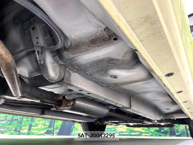Daihatsu MIRA 2012-07 8277396-19