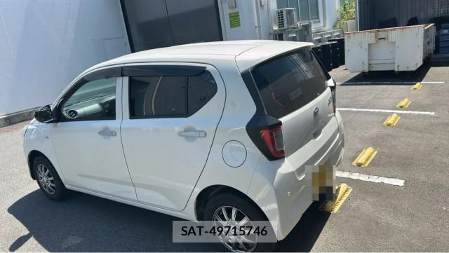 Daihatsu MIRA 2018-08 8282412-13